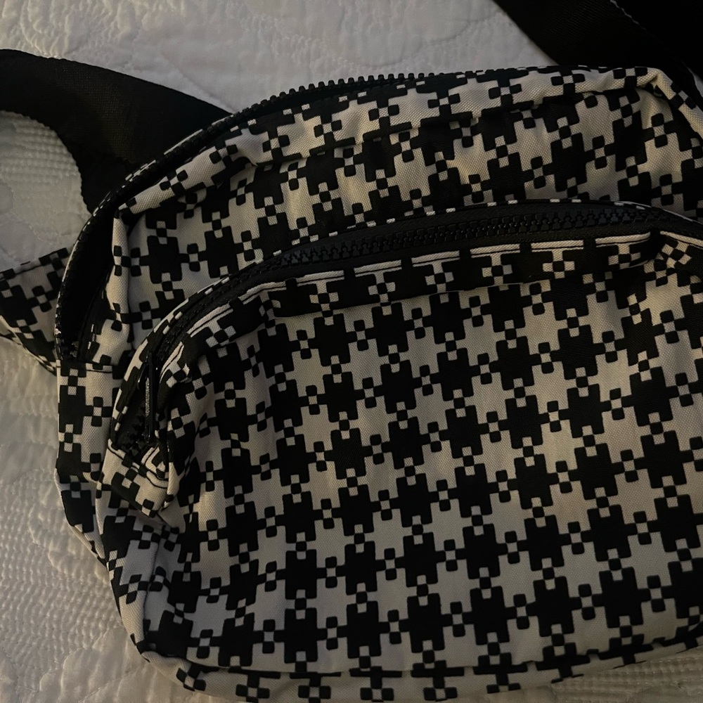 NWT Houndstooth Baggu Belt Bag / Fanny Pack